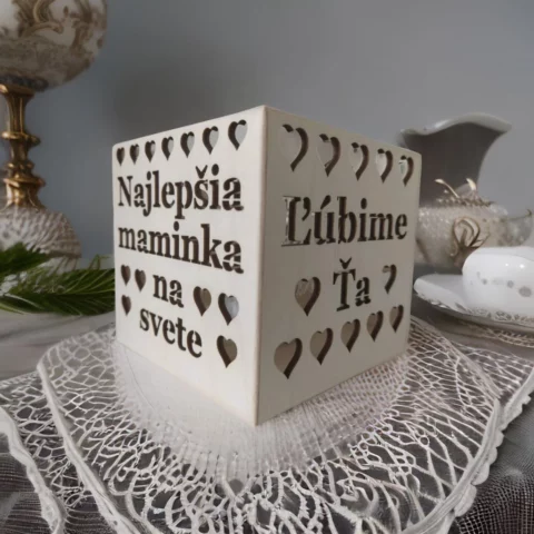 Drevený svietnik pre Mamičku