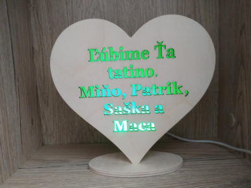 Drevené svietiace srdiečko pre tatina
