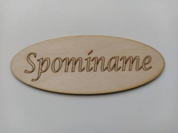 Drevený nápis Spomíname