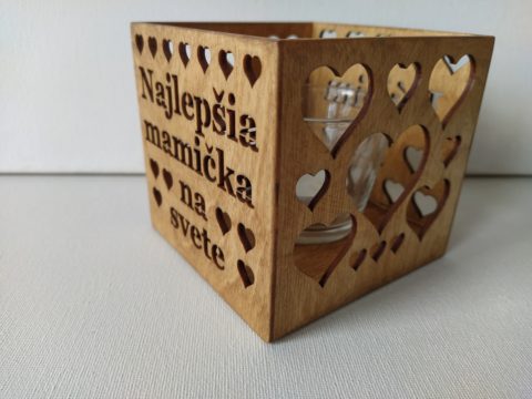 Drevený svietnik pre Mamičku