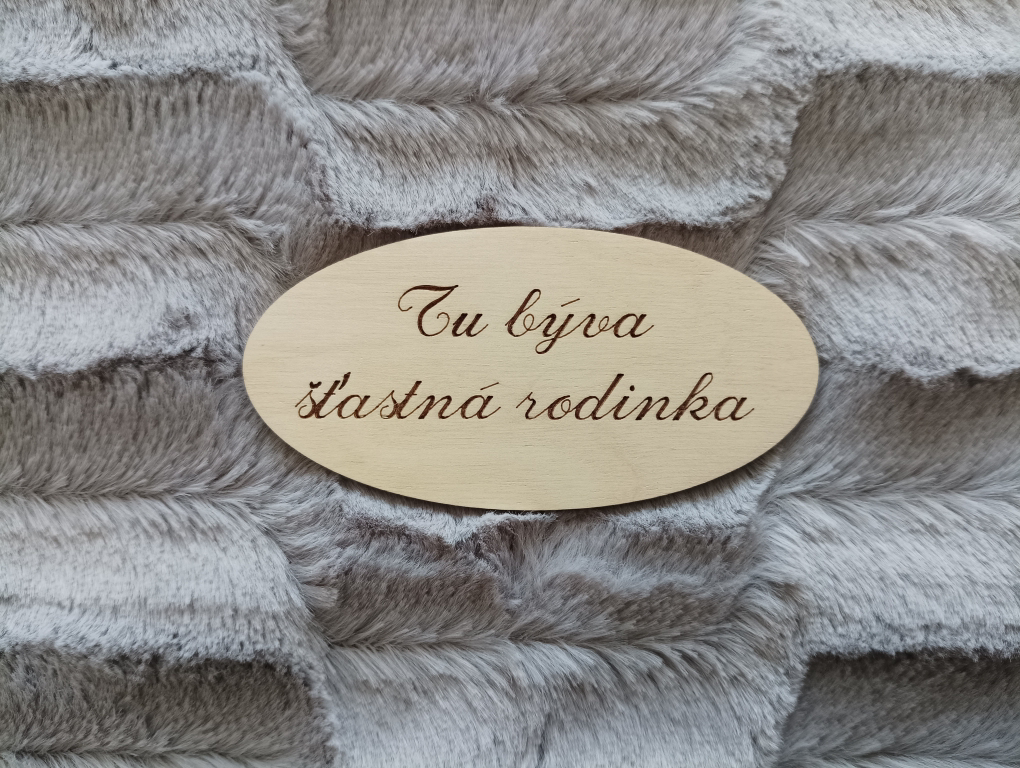 drevený ovál s textom drevený ovál s textom