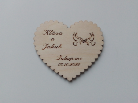 Drevená magnetka - darček pre svadobných hostí
